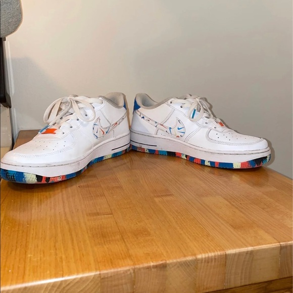 Men 2021 Nike Air Force 1 Swoosh Pack LV8 - Picture 11 of 12